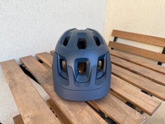 Cyklistická helma Rockrider vel. M (55-59 cm)