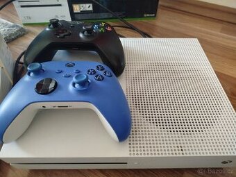 X box one S - 1