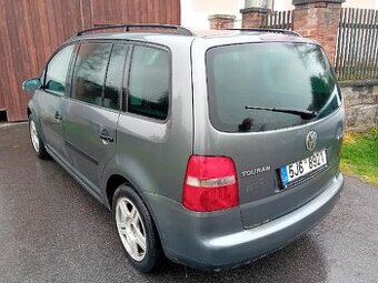 Touran -1,6FSi-85kw-,5míst,STK 2026.