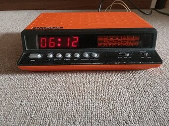 Universum -radio,hodiny,budik