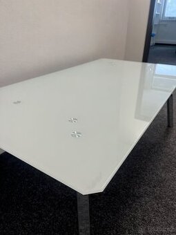 Stůl - konferenční