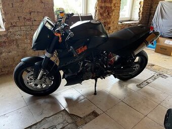 KTM SUPER DUKE 990 ,2006 najeto 38tis ,dva klice ,super stav