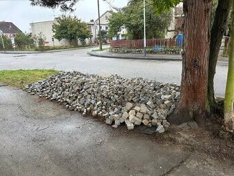 Žulové dlažební kostky cca 60m2