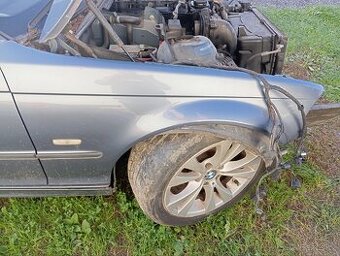 BMW E46 pravý a levý blatník