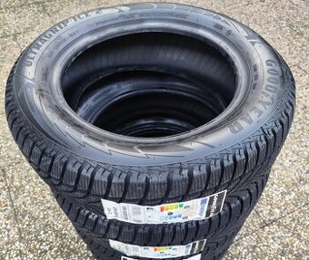 Dva kusy nových zimních pneumatik Good Year 185/65 R15