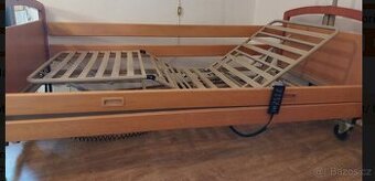 Zdravotní polohovací postel