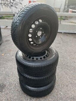 Sada zimnich pneumatik s plechovými disky 195/65 R15