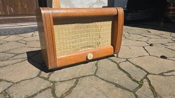 Retro TESLA 1968 rádio po drátě