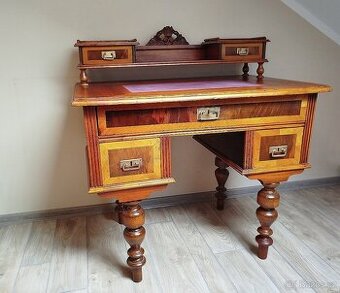 Starožitný dámský stolek - r.1880