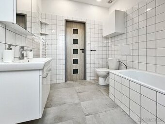 Pronájem útulného bytu 1+kk s klimatizací - centrum města