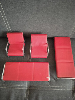 Retro nábytek pro panenky