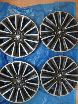 Prodám poklice Peugeot 16"