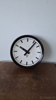 Pragotron retro hodiny FUNKCNI 