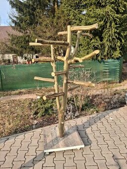 Nový nepoužitý strom od "Dolfikovy stromy"pro větší papouš