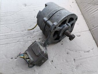 Alternátor + regulátor napětí