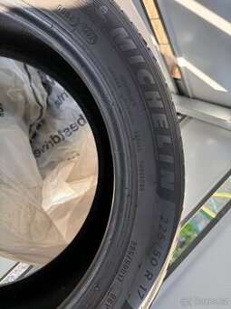 225/50 R17 Michelin 98V
