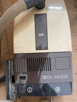 Vysavač retro