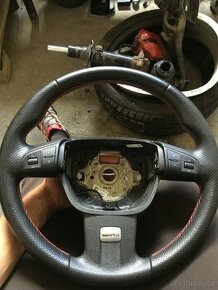 Kúpim volant octavia RS