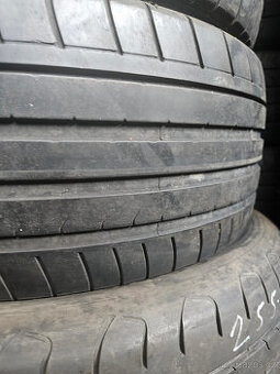 245/45R19 98Y RFT Dunlop