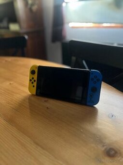 Nintendo Switch Fortnite edition - 1