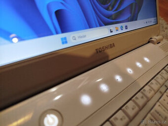 Toshiba / W11 / Core Duo Centtrino / Intel SSD