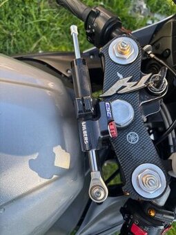 Tlumic rizeni Wilbers na Yamaha R1 02-03 Rn09