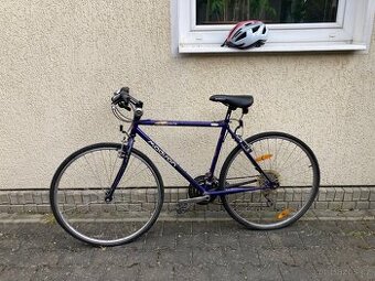 Prodám 2 starší jízdní kola (pánské a dámské) + cyklistickou