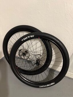 Zapletená kola Syncros XR2.5 6 Bolt