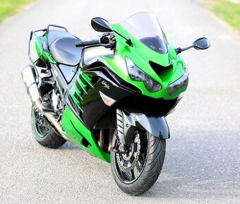 ZZR 1400 původ ČR, pouze 27tis, jako nová