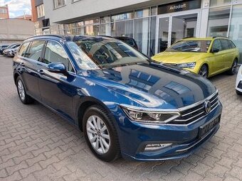 VW Passat B8 Variant 2.0TDI 110kW DSG ACC DAB Navi Matrix
