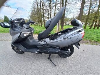 Prodám Suzuki Burgman 650 Executive