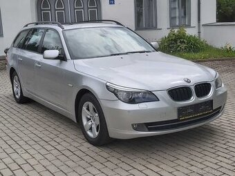 BMW 525i, 2007, jen 193.000 km, manuál