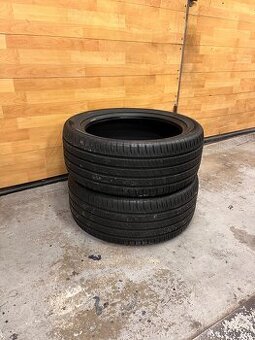 Letní pneu 255/45/19