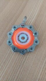 Cyklopřívěšek na klíče - spinner