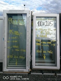 prosklené plastové