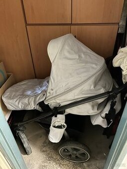 Prodám kočárek 2v1 1.500 Praha Háje