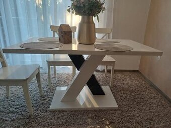 Prodám kuchyňský stůl a židle