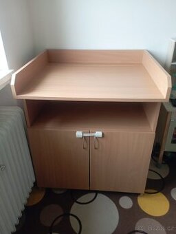 Přebalovací pult, komoda, skříň, skříňka