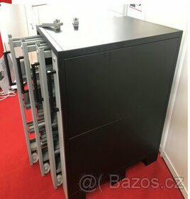 Skříň pro ohraňovací nástroje