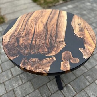 Prodám epoxidový kulatý stolek