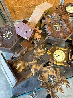 Směs starých kukačkových hodin cca 15 kusů