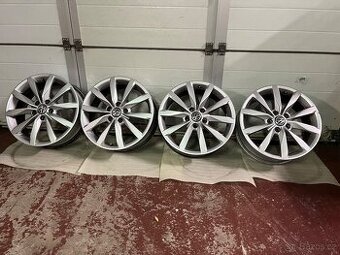 VW alu kola 17” 5×112 – originál, bez pneu