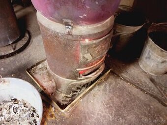 Koupím litinová kamínka pod koupelnová kamna