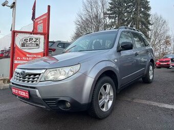 Subaru Forester 2.0i XS • 8/2011 • 110kw • Původ ČR