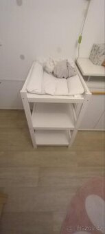 Přebalovací pult+podložka+návleky