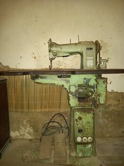 Průmyslový šicí stroj SVIT Gottwaldov (1958)