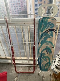 Žehlící prkno, sušák