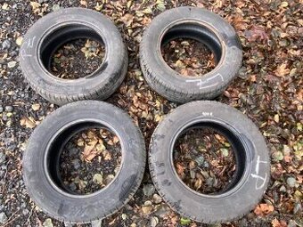 100. 4 x letní pneu 215/65 r16 Nokian wetproof SUV