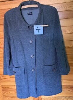Damský Kabát vel: L.- 44.