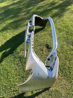 TOYOTA CAROLLA přední nárazník